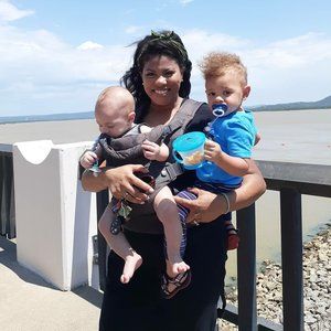 Meet your Posher, Cassandra